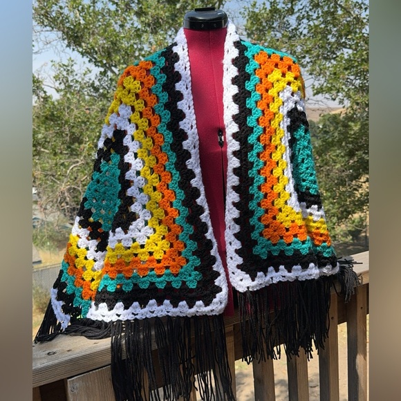 Oversized Fireside Tribal Shawl | crochet - Picture 3 of 3